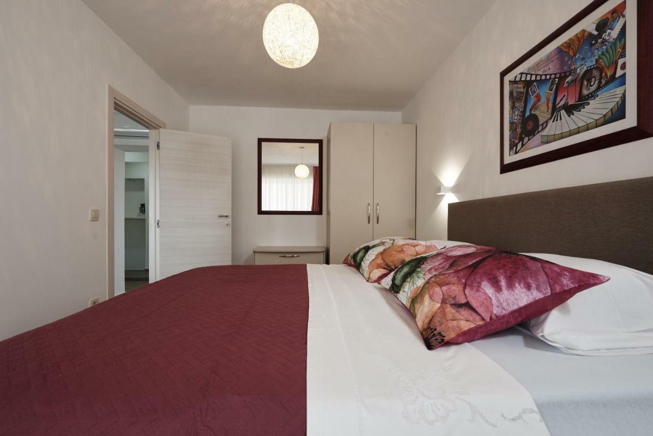 Sunny Side Appartement Trogir Buitenkant foto